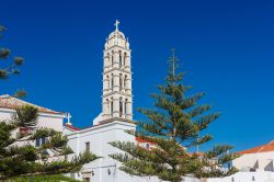 Una tradizionale torre campanaria sull'isola di Tino, Cicladi (Grecia).

