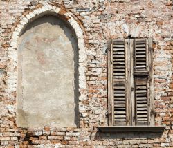 Una vecchia casa del borgo di Soncino in Lombardia