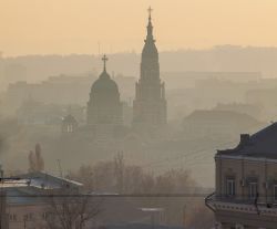 Una veduta della città di Kharkiv all'alba, Ucraina. - © Yaroslav Kazakov / Shutterstock.com
