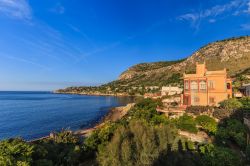 Una villa lungo la costa di Bagheria, vicino a Palermo