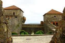Uno scorcio del castello di Porto de Mos, Portogallo. Distrutto durante la guerra con i castigliani, venne poi ricostruito da Don Alfonso, conte di Ourem, come residenza nobiliare.
