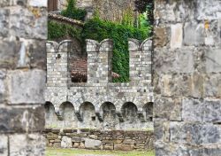 Uno scorcio del Castello di Riva a Ponte dell'Olio in provincia di Piacenza. - © Mi.Ti. / Shutterstock.com