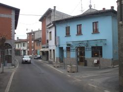 Uno scorcio del centro storico di Miradolo Terme in provincia di Pavia - © Deblu68 -  Wikipedia