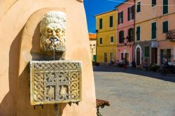 Uno scorcio del centro storico di Rio nell'Elba in Toscana