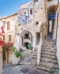 Uno scorcio del centro storico di Sperlonga, provincia di Latina, nel Lazio