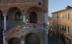 Uno scorcio della cittadina medievale di Suvereto, provincia di Livorno, Toscana. Fa parte del circuito dei borghi più belli d'Italia.

