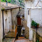 Uno scorcio delle strade del centro di Cerchiara di Calabria sul Pollino