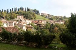 Uno scorcio di Combai, paese del Veneto famoso per la Sagra delle Castagne.
