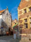 Uno scorcio di Sint-Jozefsstraat (o Sint Jozef Street) con vecchi edifici a Tongeren, Belgio. E' considerata la città più antica del paese. 
