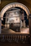 Uno scorcio notturno del centro storico di Tricesimo in Friuli Venezia Giulia.
