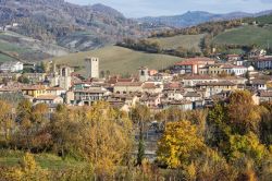 Varzi fotografata in autunno: Oltrepò Pavese, Lombardia