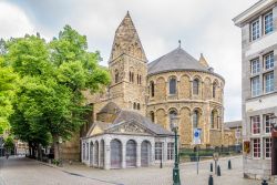 Veduta dell'abside della basilica di Nostra Signora a Maastricht, Olanda.
