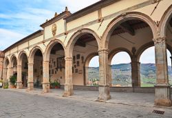 Veduta delle Logge del Vasari a Castiglion Fiorentino, Arezzo. Si affacciano sulla valle di Chio e sulla Collegiata.
