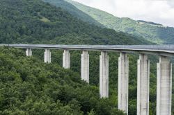 Viadotto della strada che conduce a Leonessa, nel Lazio