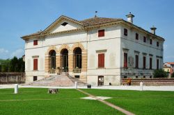 Villa Caldogno uno dei capolavori dell'architetto Andrea Palladio in Veneto - © NG8 / Shutterstock.com