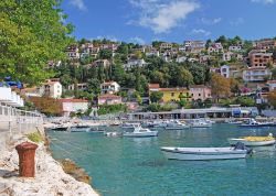 Villaggio di Rabac, Croazia - Uno dei primi turisti di Rabac pare sia stato lo scrittore di viaggi Richard Francis Burton che visitò questa località della Croazia nel 1876 e ne ...