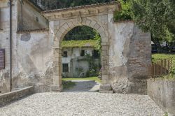 Visita al borgo storico di Follina, gioiello medievale del Veneto, nella Marca Trevigiana