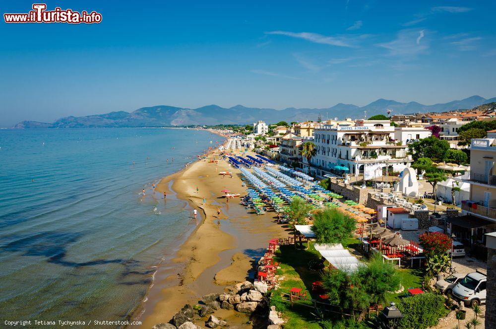 Immagine Sperlonga, Latina: qui trovate alcune delle spiagge più belle del Lazio - © Tetiana Tychynska / Shutterstock.com