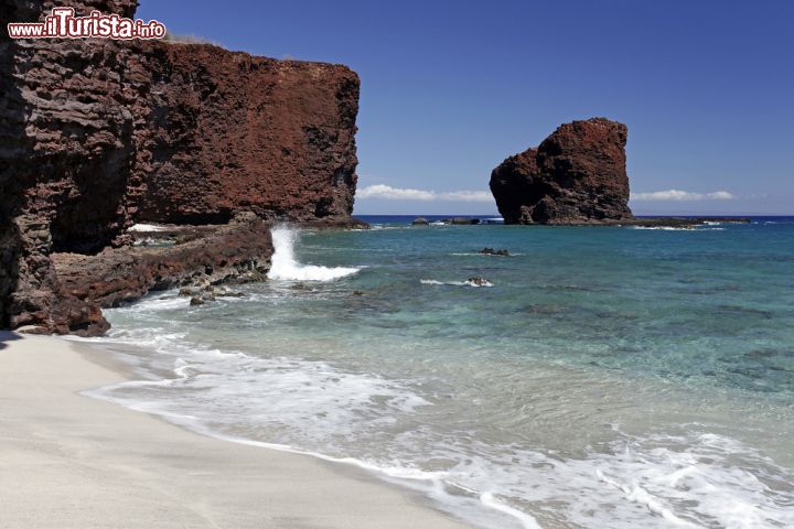Immagine Sweetheart Rock (Puupehe), l'isolotto dell'isola di Lanai, alle Hawaii