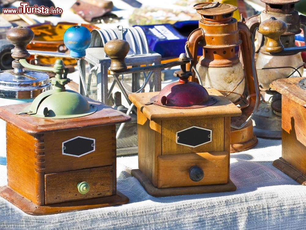 Immagine Un particolare del Mercato dell’Antiquariato di Desenzano del Garda in Lombardia