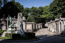 Pere Lachaise, il cimitero monumentale di Parigi ...