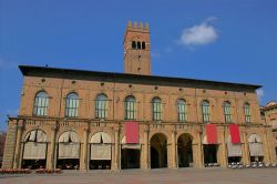 Palazzo del Podestà, fotografato da Piazza Maggiore a Bologna - © Giancarlo Liguori / shutterstock.com