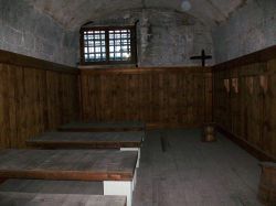 Cella delle Prigioni Nuove al Palazzo Ducale di Venezia - © Joanbanjo - Wikimedia Commons.