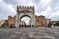 La fine della via Flaminia a Rimini, suggellato ...