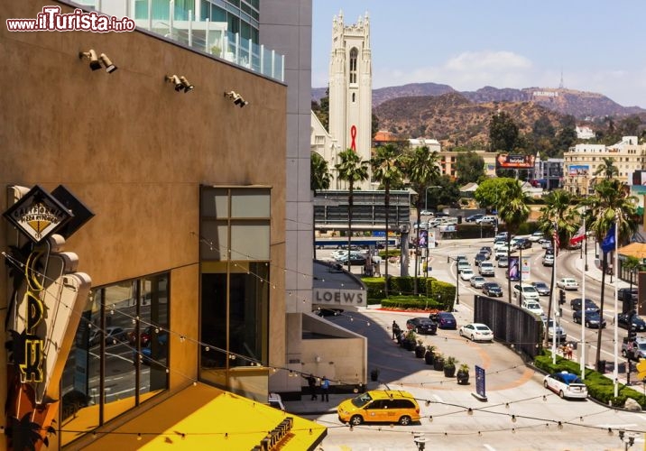 Immagine Highland Center ad Hollywood, la città della California che lega il suo mito all'industria cinematografica  - © Razvan Bucur / Shutterstock.com