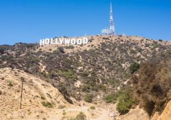 Canyon intorno ad Hollywood e vista sulla famosa scritta della città - © Natta Ang / Shutterstock.com 