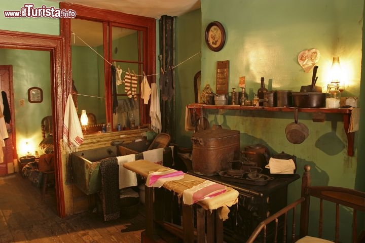 Immagine La cucina della famiglia Levine al Tenement Museum di New York - © Battman Studios / tenement.org