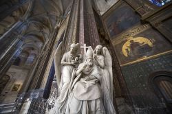 Fotografia dell'interno di Saint Eustache, Parigi - Sontuoso e ricco in decorazioni artistiche, l'interno di questa suggestiva chiesa gotica della Ville Lumiere è fra i più ...