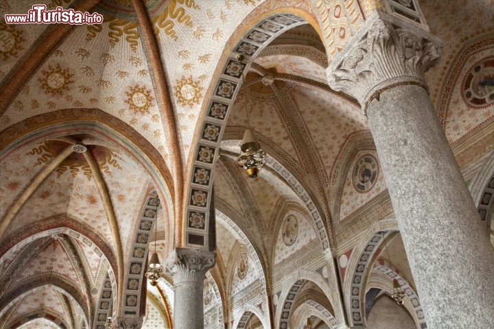 Immagine L'interno rinascimentale della chiesa di Santa Maria delle Grazie a Milano - © Renata Sedmakova / Shutterstock.com