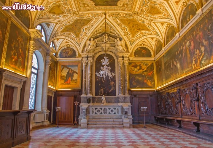 Immagine Fotografia della Sacrestia della Basilica dei Santi Giovanni e Paolo a Venezia - © Renata Sedmakova / Shutterstock.com