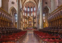 Coro ligneo all'interno della Basilica dei ...