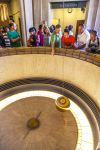 L'esperimento del Pendolo di Foucault presso il Griffith Observatory di Los Angeles - © Jorg Hackemann / Shutterstock.com 