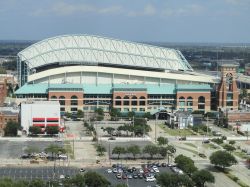 Fotografia esterna dello stadio del Baseball "Minute Maid Park" a Houston, in Texas - © Daderot - CC0 - Wikimedia Commons.