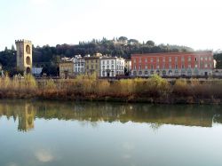 Il Lungarno di Firenze: la prima abitazione sulla sinistra è la casamuseo di Rodolfo Siviero