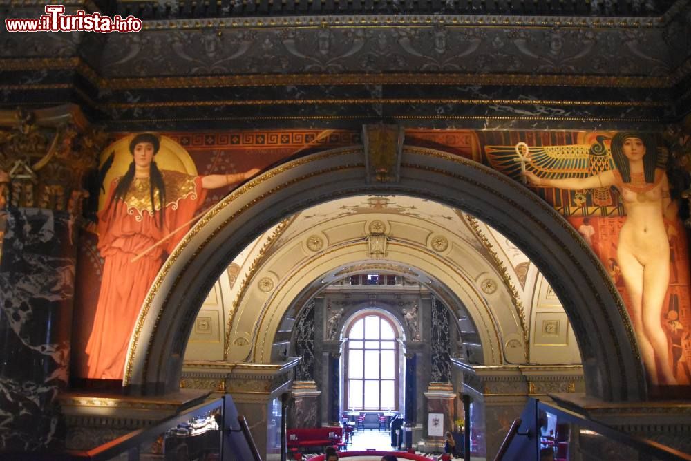 Immagine Ingresso alla Staiway to Klimt installazione provvisoria al Kunsthistorisches Museum di Vienna