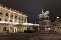 Il fascino notturno dell'Albertina, il museo ...