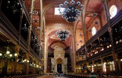 Interno della grande Sinagoga di Budapest - © ...