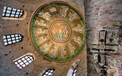 Mosaici del Battistero degli Ariani: quando Teodorico ...