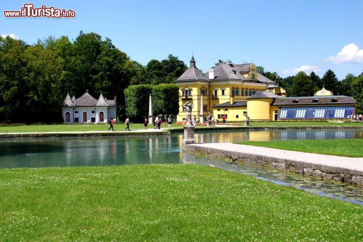 Immagine Castello di Hellbrunn ed uno scorcio del parco