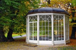 Il  padiglione della musica a Hellbrunn, reso celebre dal film "Tutti insieme appassionatamente". nel castello di Salisburgo  - © Pablo Debat / Shutterstock.com