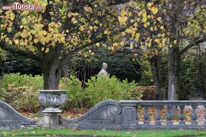 Immagine I giardini del castello di Mirabell a Salisburgo sono una delle attrazioni da non perdere in una giornata di sole - © Zvonimir Atletic / Shutterstock.com