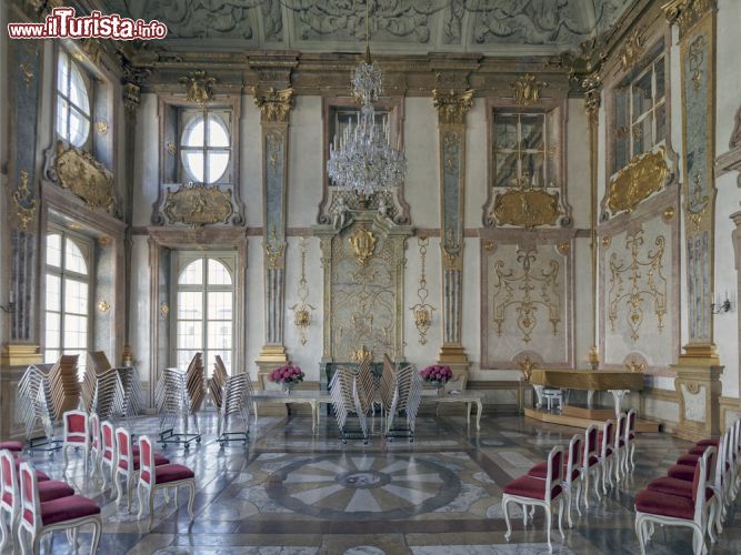 Immagine L'elegante salone di Marmo del Castello di Mirabell a Salisburgo  - © Laszlo Szirtesi / Shutterstock.com