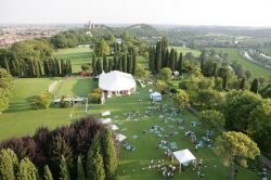 Una vista d'insieme dall'alto: il Parco giardino Sigurtà copre una superficie di 600.000 metri quadrati ed è in attività dal 1978