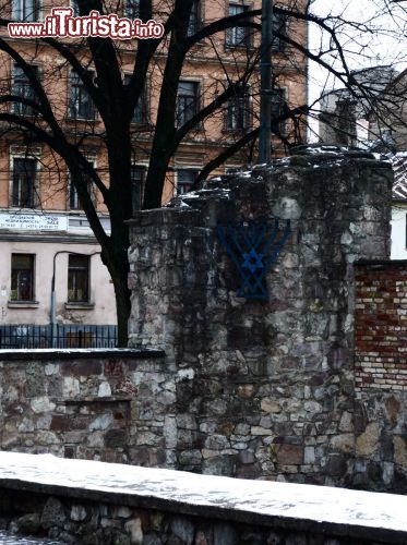 Immagine Dettaglio dei resti della sinagoga di Riga, interno Quartiere Sovietico - © Monica Mereu