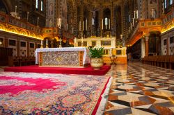Interno della  Basilica di Sant'Antonio da Padova - © bepsy / Shutterstock.com