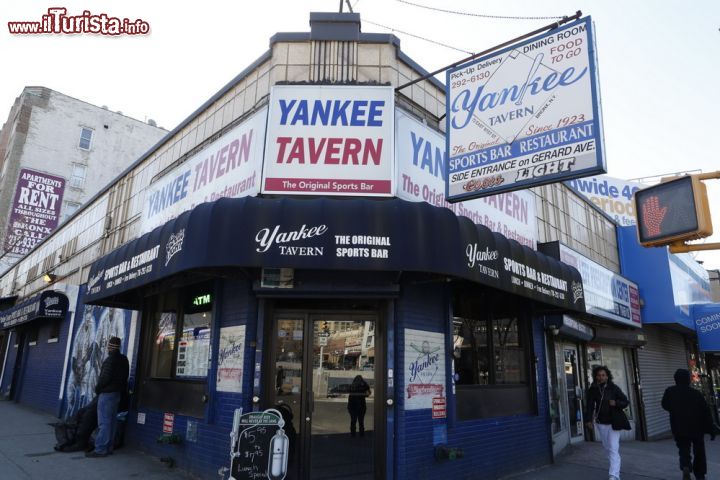 Immagine La Yankee Tavern, il locale dove ammirare i cimeli della squadra del cuore del Bronx, e la più amata di New York City - © Kate Glicksberg / NYC & Company